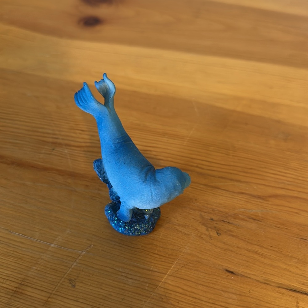 Blue Seal Figurine - Picture 4 of 6